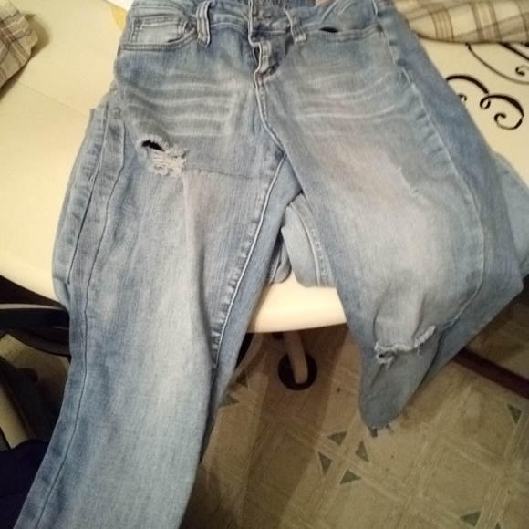 Leggings & Jeans - Picture 7 of 8